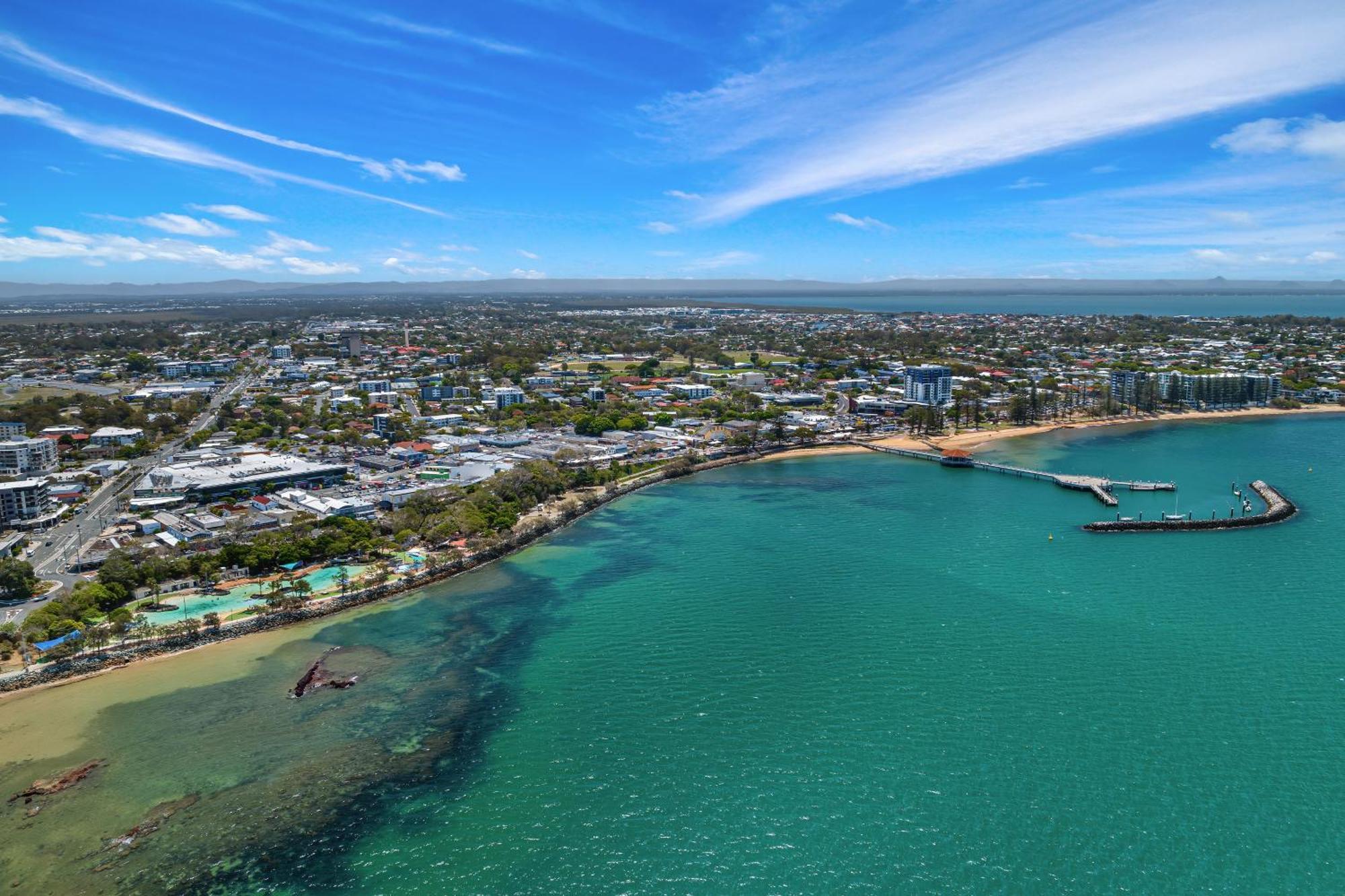 La Vida On Anzac Aparthotel Redcliffe Exterior photo